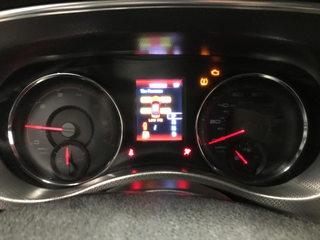 2012 DODGE CHARGER SE