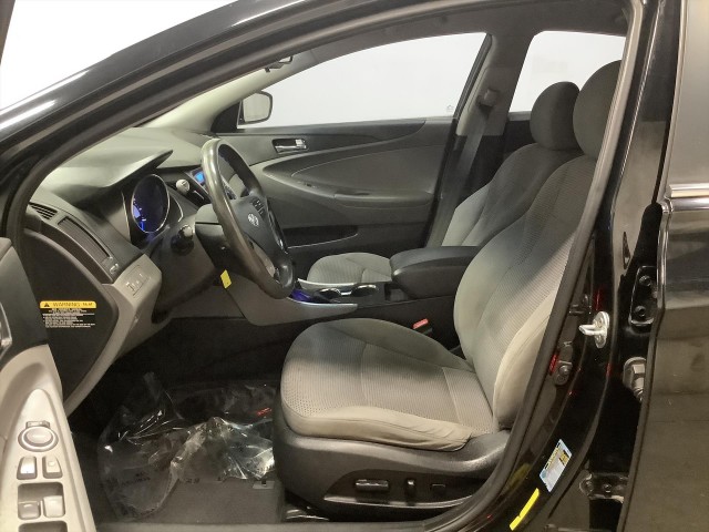 2012 HYUNDAI SONATA GLS AUTO