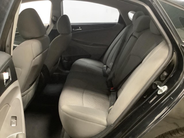 2012 HYUNDAI SONATA GLS AUTO