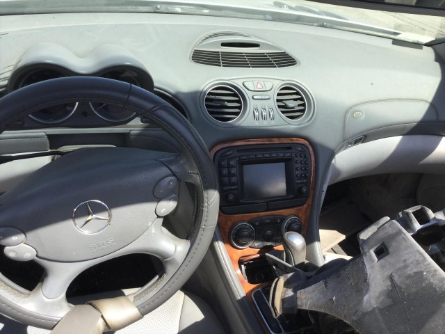 2004 MERCEDES-BENZ SL-CLASS SL500