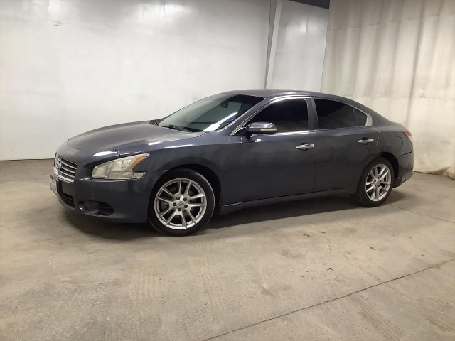 2010 NISSAN MAXIMA SV