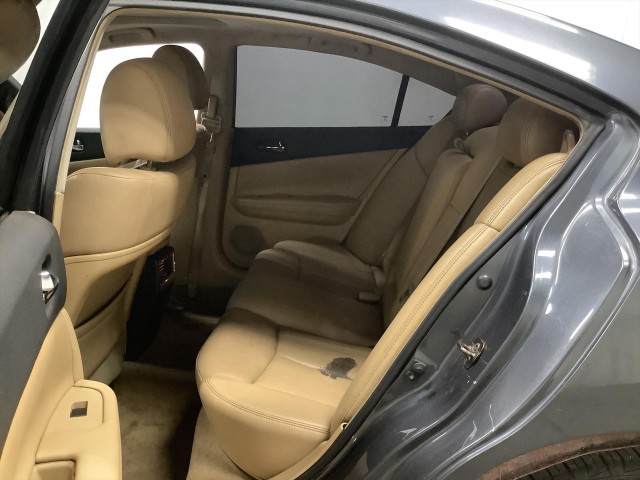 2010 NISSAN MAXIMA SV