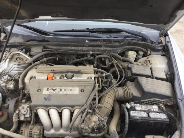 2004 HONDA ACCORD LX SEDAN