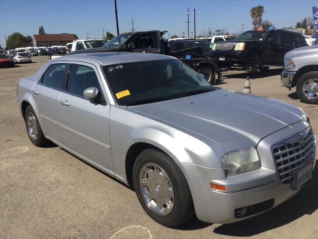 2005 CHRYSLER 300 LIMITED