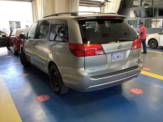 2004 TOYOTA SIENNA LE - 7 PASSENGER