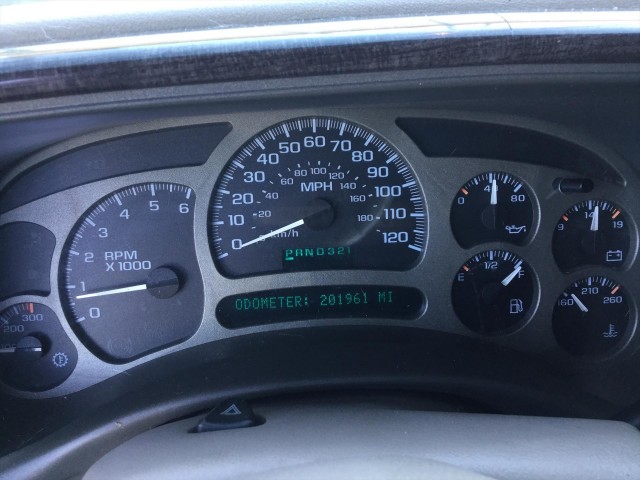 2004 GMC YUKON DENALI UNKNOWN