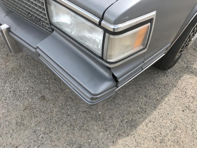 1988 CADILLAC FLEETWOOD SEDAN