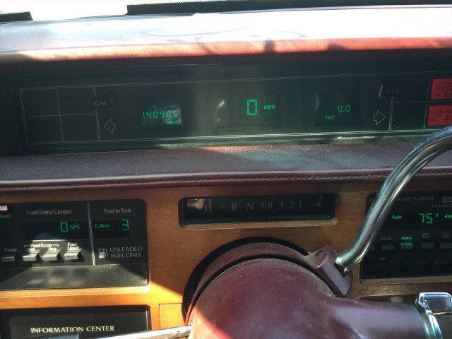 1988 CADILLAC FLEETWOOD SEDAN