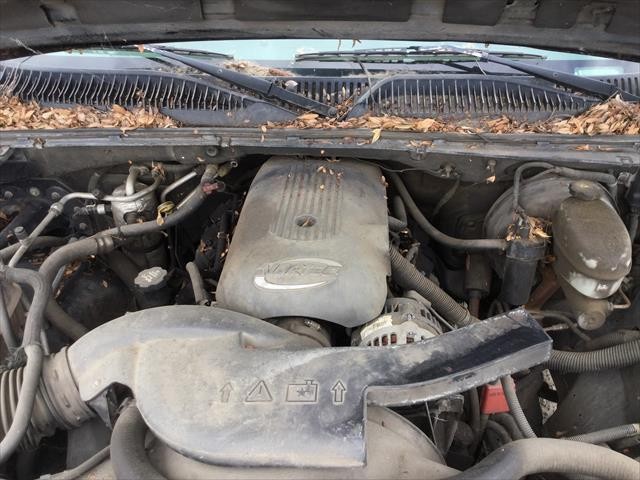 2003 CHEVROLET TAHOE 2WD