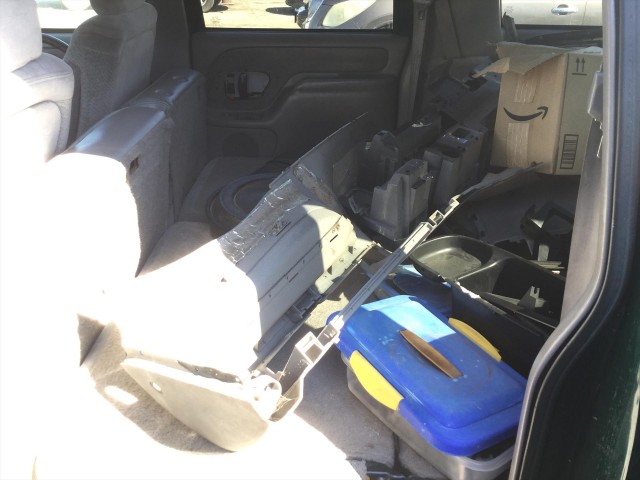 1995 GMC SUBURBAN 1500 2WD