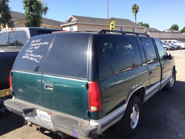 1995 GMC SUBURBAN 1500 2WD