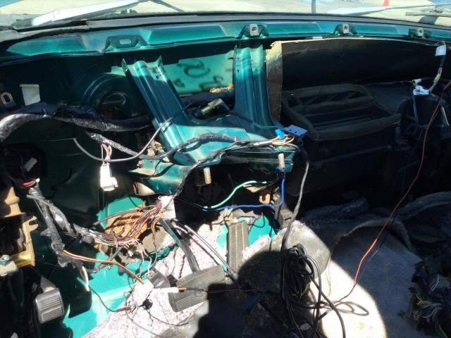 1995 GMC SUBURBAN 1500 2WD