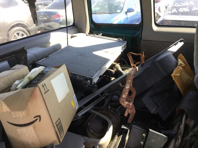 1995 GMC SUBURBAN 1500 2WD