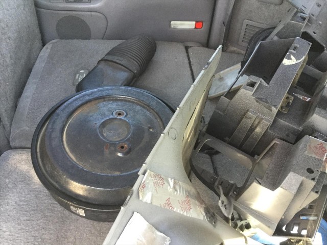 1995 GMC SUBURBAN 1500 2WD